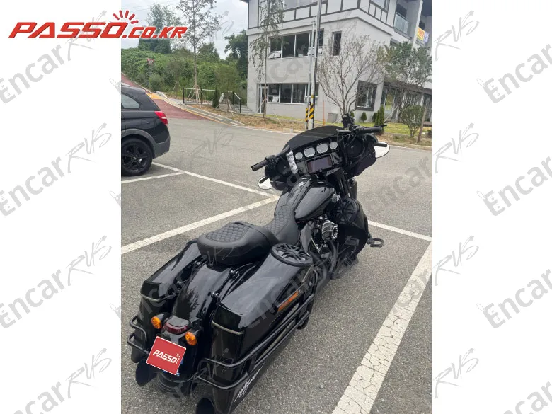 Harley-Davidson Flhxs Street Glide Special - фото 1