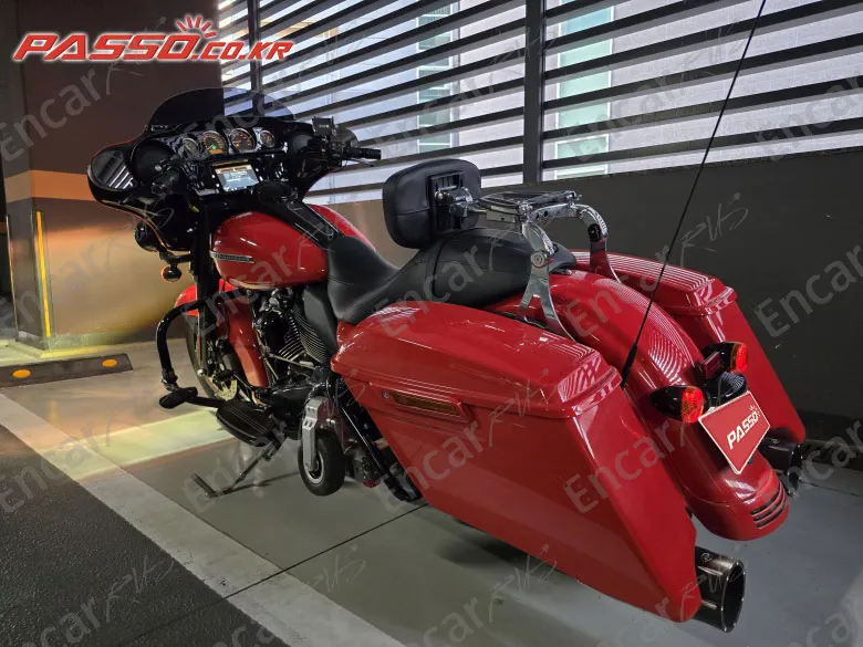 Harley-Davidson Flhxs Street Glide Special - фото 2