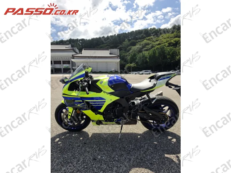 Yamaha Yzf R1 - фото 1