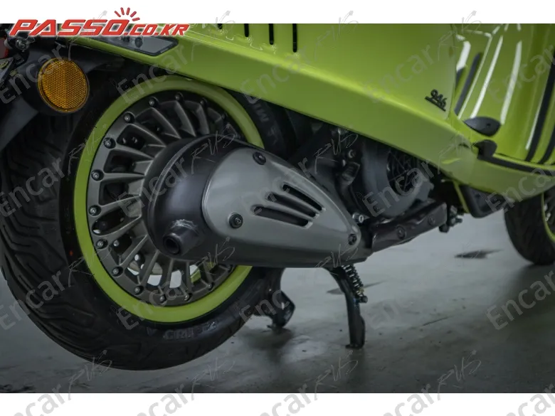 Vespa 946 Bunny - фото 4