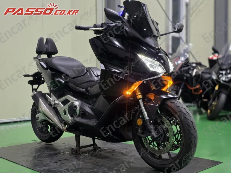 Honda Forza 750 - фото 5