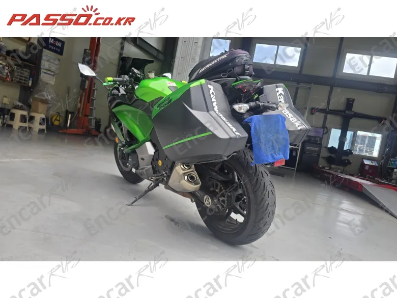 KAWASAKI Z 1000 SX - фото 2