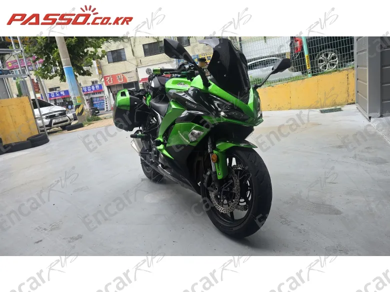 KAWASAKI Z 1000 SX - фото 4