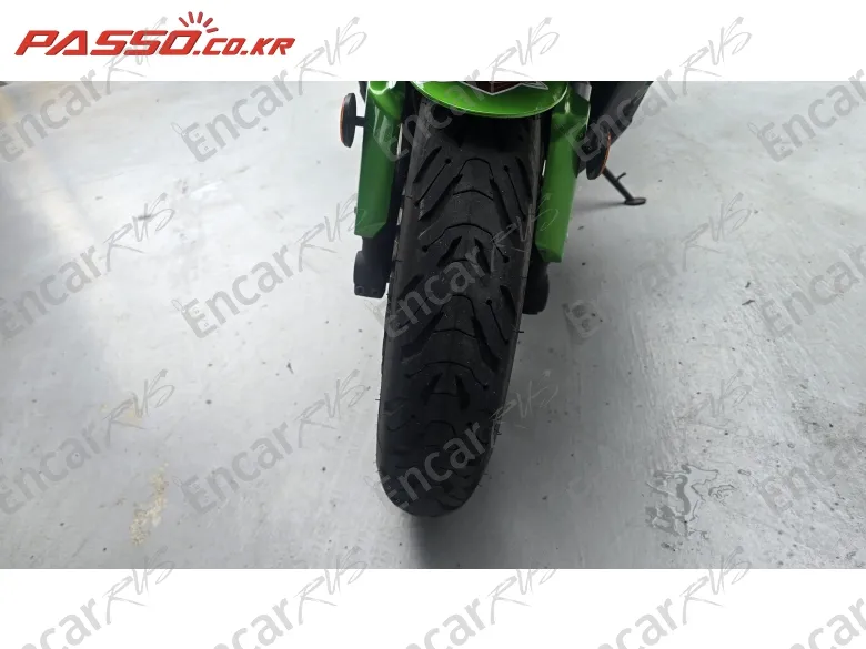KAWASAKI Z 1000 SX - фото 5