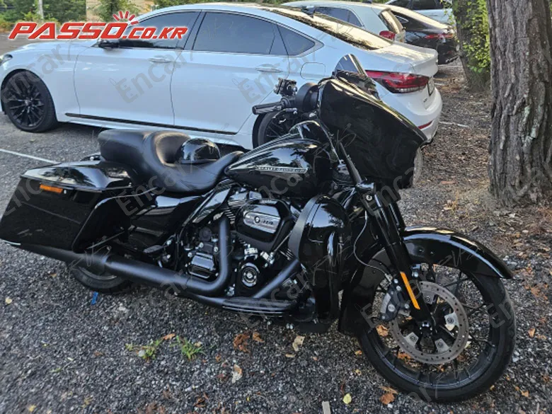 HARLEY-DAVIDSON FLHXS STREET GLIDE SPECIAL - фото 0