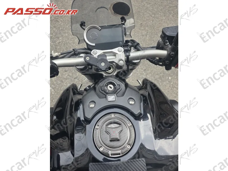 HONDA CB 1000 R - фото 3