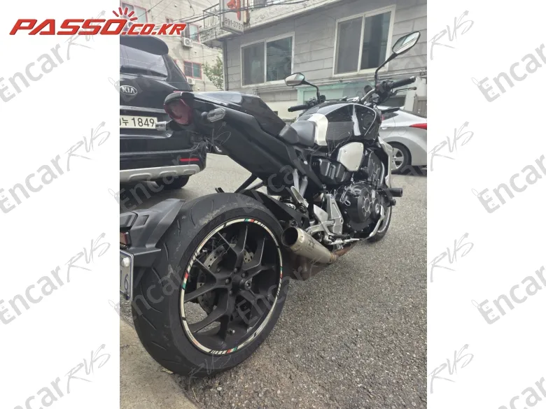 HONDA CB 1000 R - фото 5