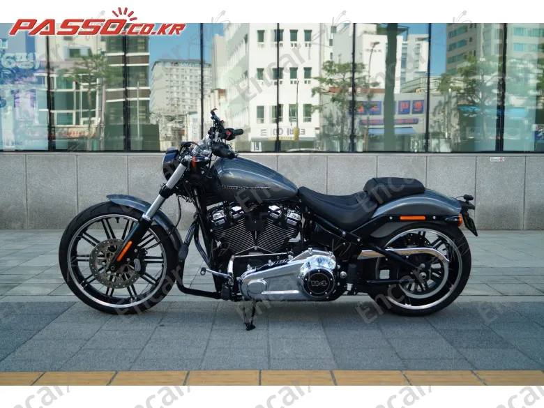 Harley-Davidson Breakout 114 - фото 1