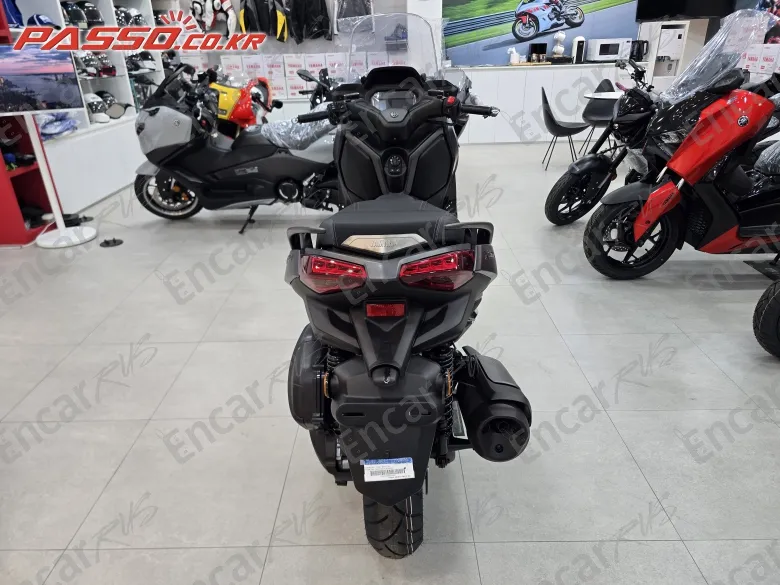 YAMAHA X MAX 300 ABS - фото 2