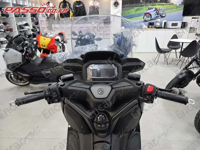 YAMAHA X MAX 300 ABS - фото 3