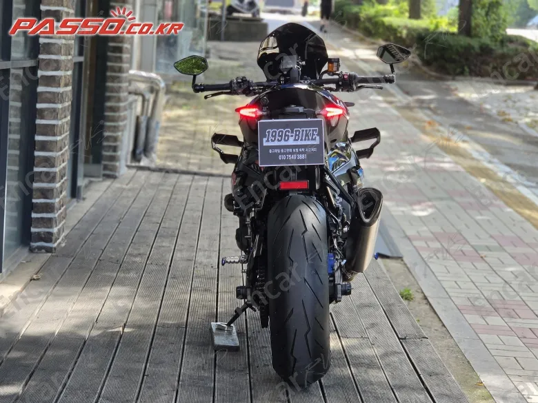 BMW M 1000 R - фото 2