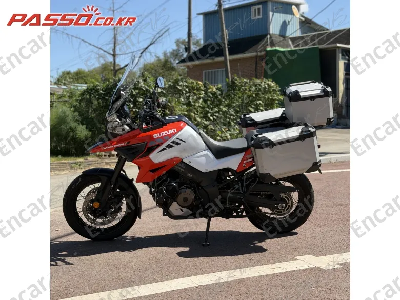 SUZUKI V STROM 1050 XT - фото 1