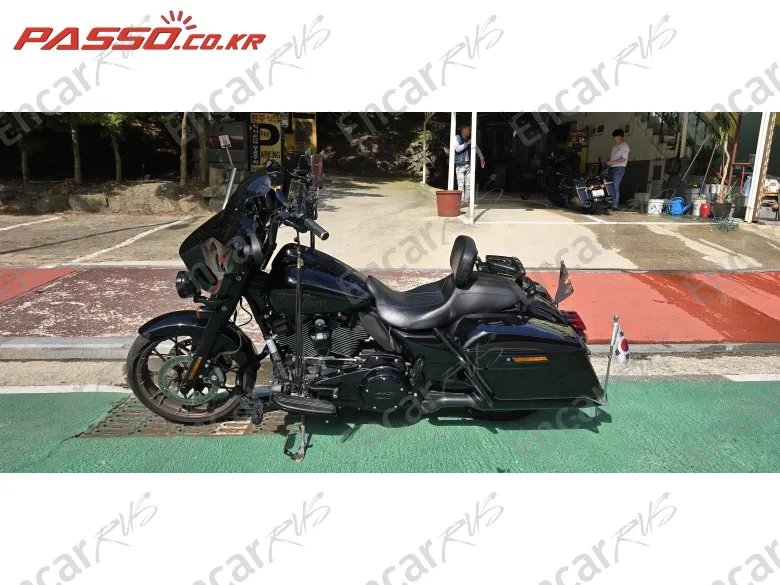 HARLEY-DAVIDSON STREET GLIDE ST - фото 1
