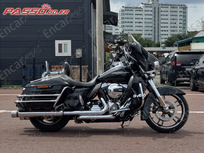 HARLEY-DAVIDSON FLHXS STREET GLIDE SPECIAL - фото 0