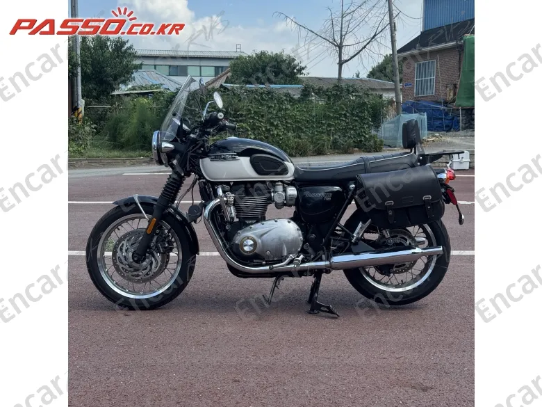 Triumph Bonneville T120 - фото 1