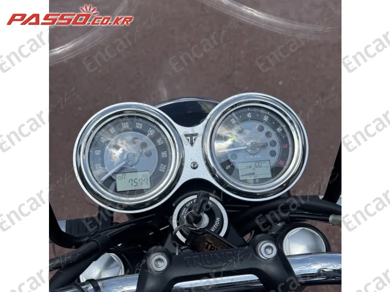 Triumph Bonneville T120 - фото 4