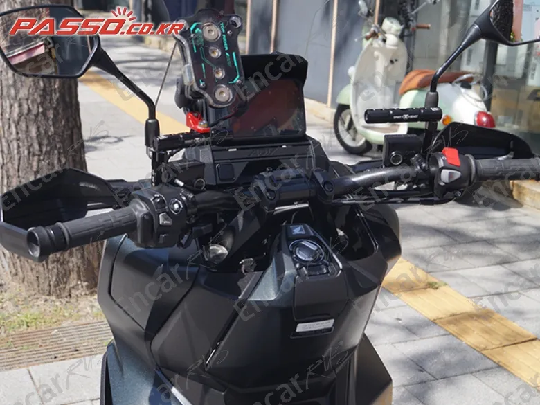HONDA ADV 350 - фото 3