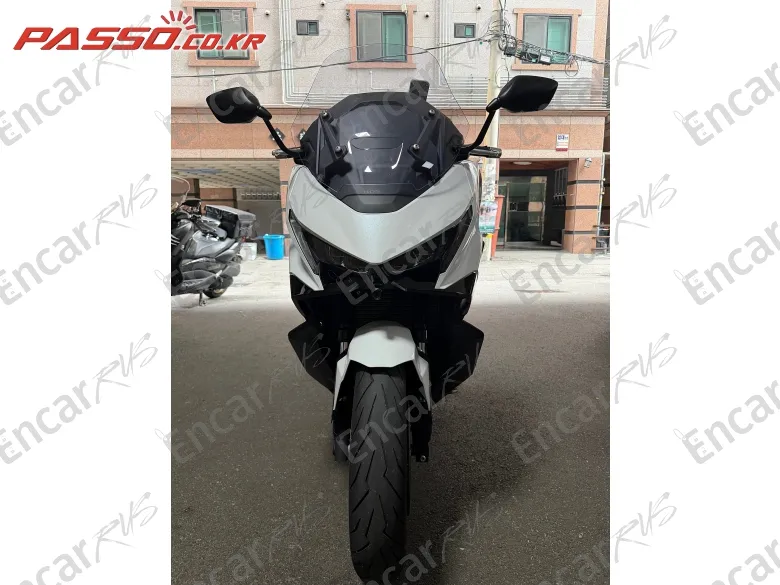Honda Forza 750 - фото 5