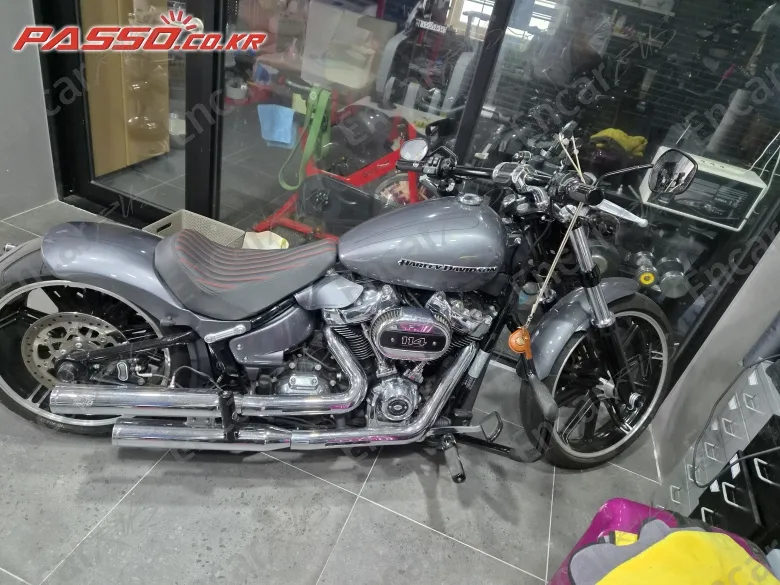 Harley-Davidson Breakout 114 - фото 0