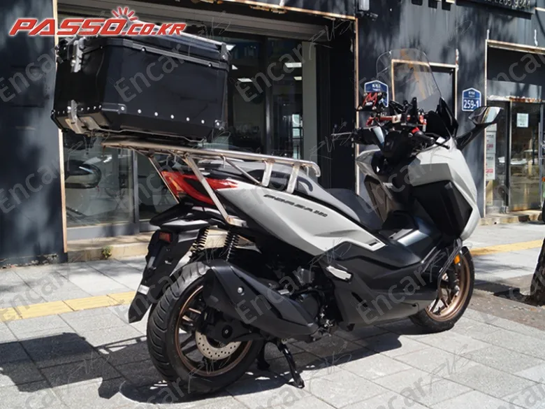Honda Forza 350 - фото 2