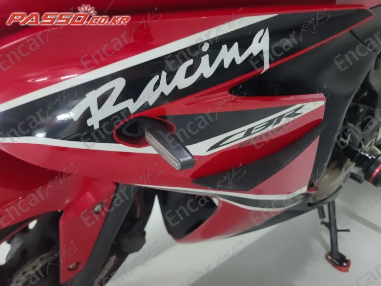 HONDA CBR 650 F - фото 4