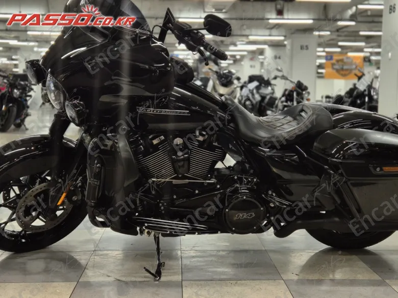 Harley-Davidson Flhxs Street Glide Special - фото 1