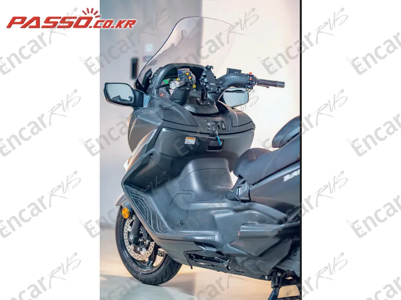 Suzuki Burgman 650 Executive - фото 1
