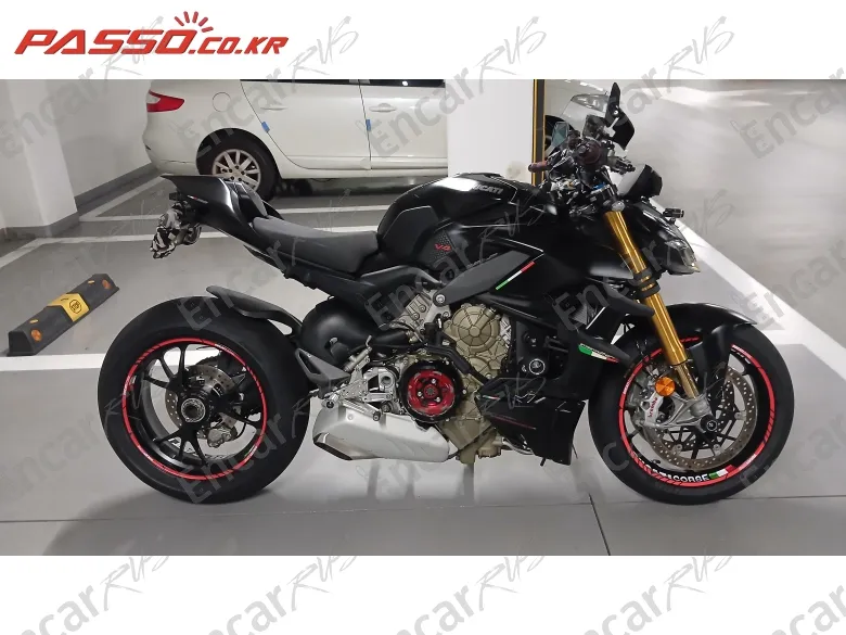 Ducati Streetfighter V4 S - фото 0