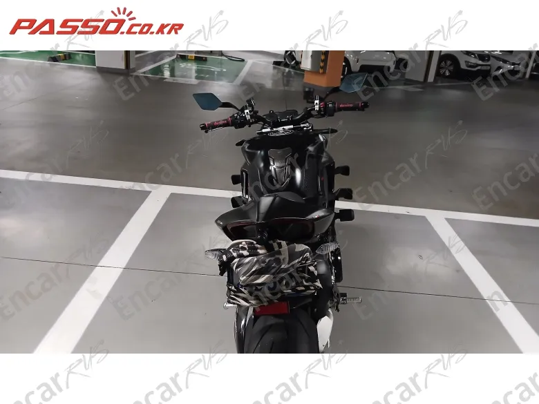 Ducati Streetfighter V4 S - фото 2