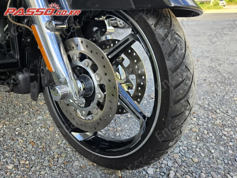 Harley-Davidson Flhxse - фото 5