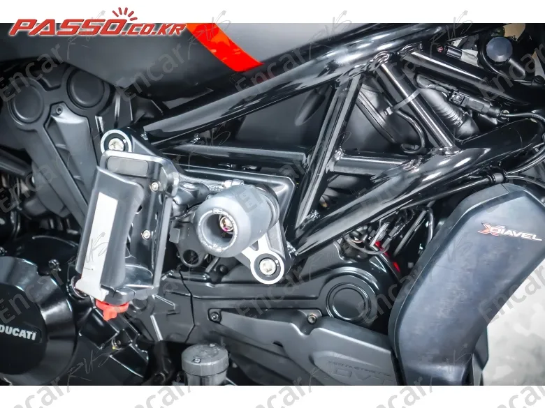 DUCATI X DIAVEL BLACK STAR - фото 4