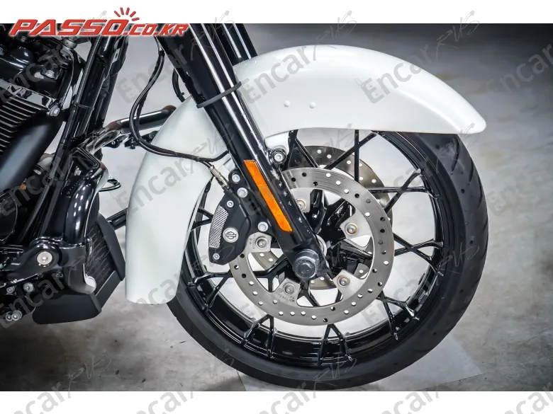 Harley-Davidson Road King Special - фото 5