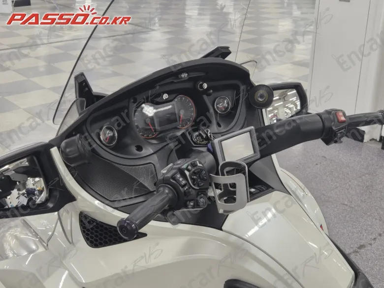 Brp Can-Am Spyder Rt Roadster - фото 3