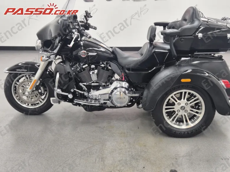 Harley-Davidson Flhtcutg Tri Glide Ultra Classic - фото 1