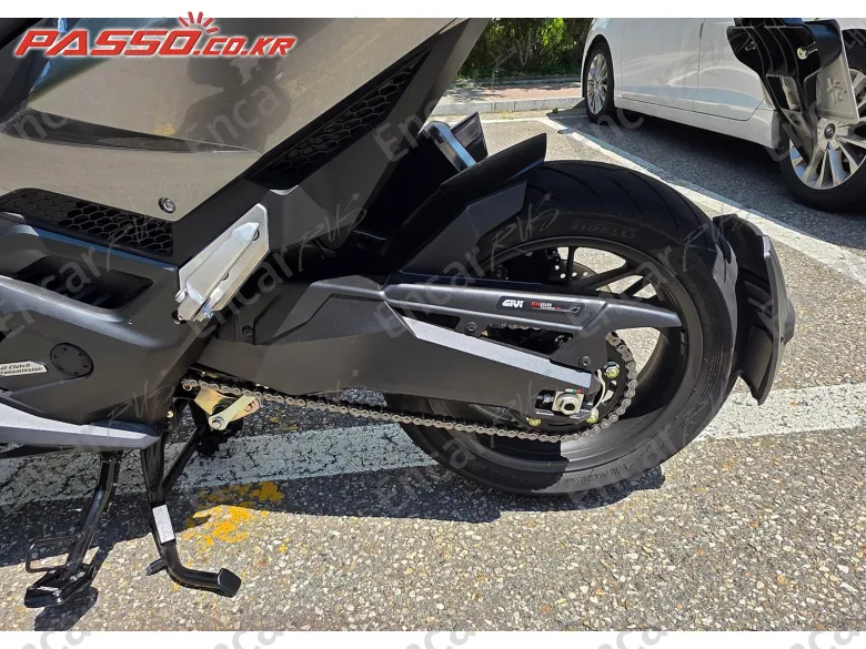 Honda Forza 750 - фото 0