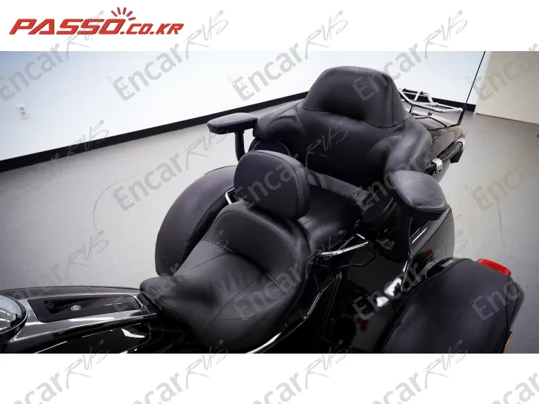 HARLEY-DAVIDSON FLHTCUTG TRI GLIDE ULTRA CLASSIC - фото 4