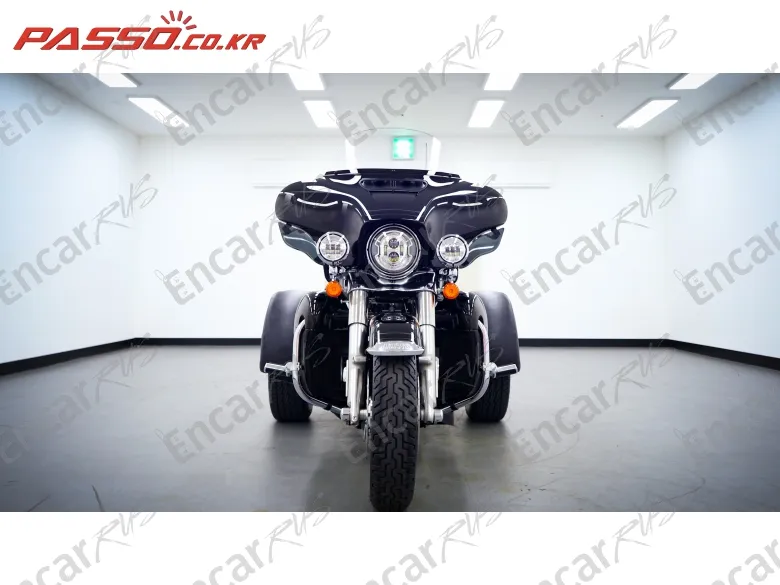 HARLEY-DAVIDSON FLHTCUTG TRI GLIDE ULTRA CLASSIC - фото 6
