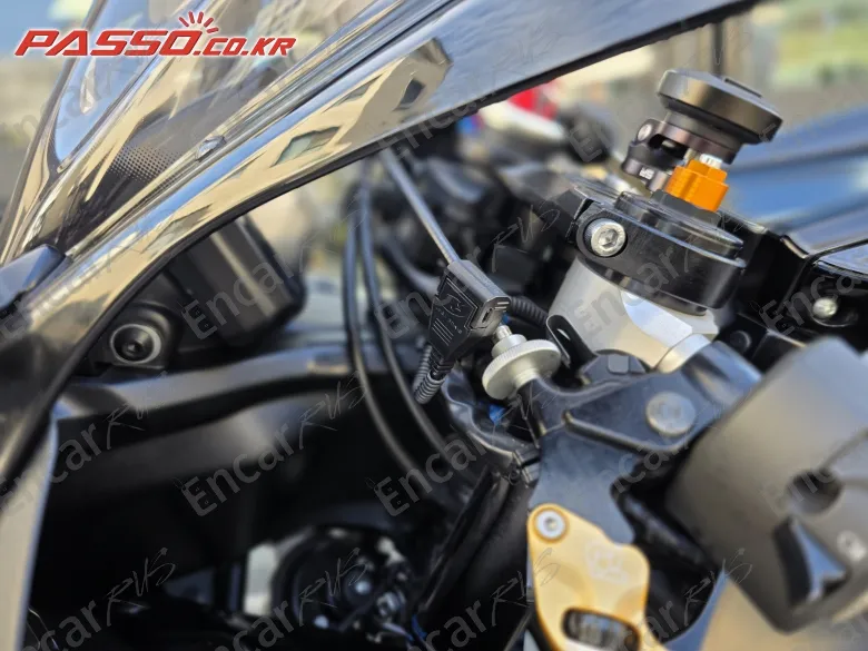Yamaha Yzf R7 - фото 6