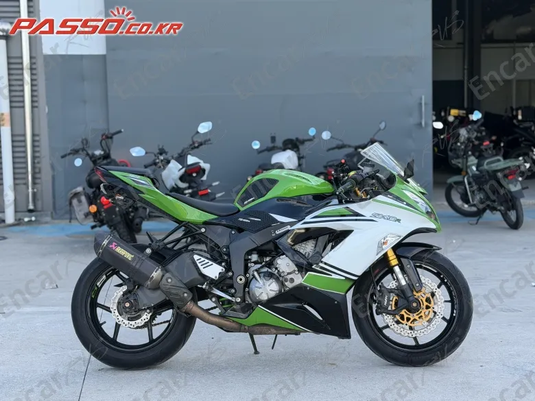 Kawasaki Zx 6 R - фото 0