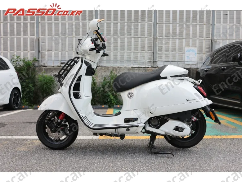 VESPA GTS 125 SUPER SPORTS - фото 1