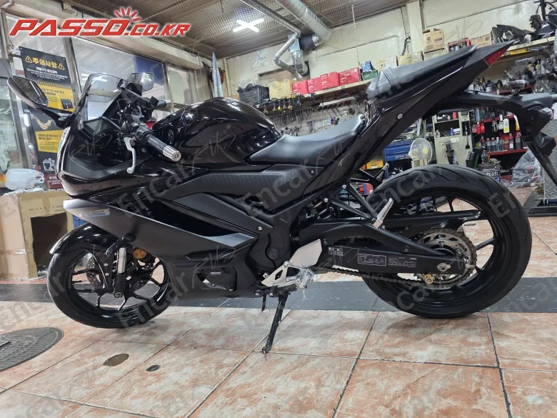 YAMAHA YZF R3 - фото 1