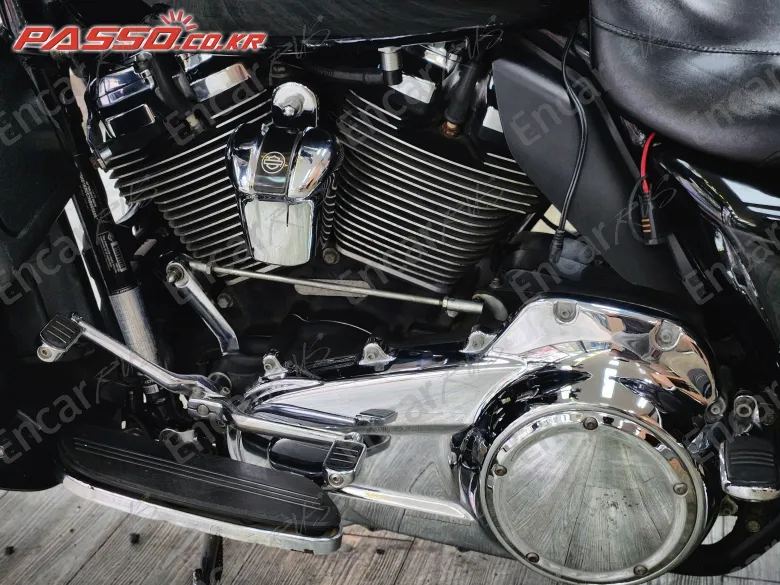 Harley-Davidson Flhx - фото 4