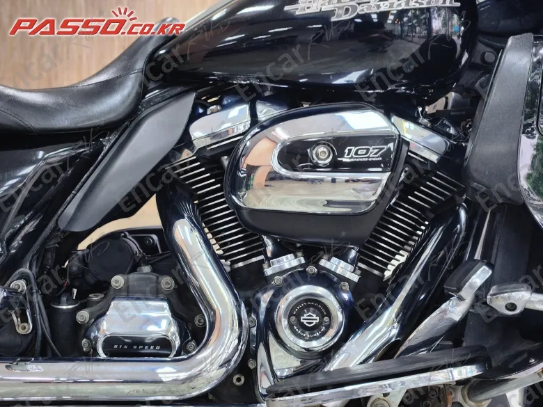 Harley-Davidson Flhx - фото 5