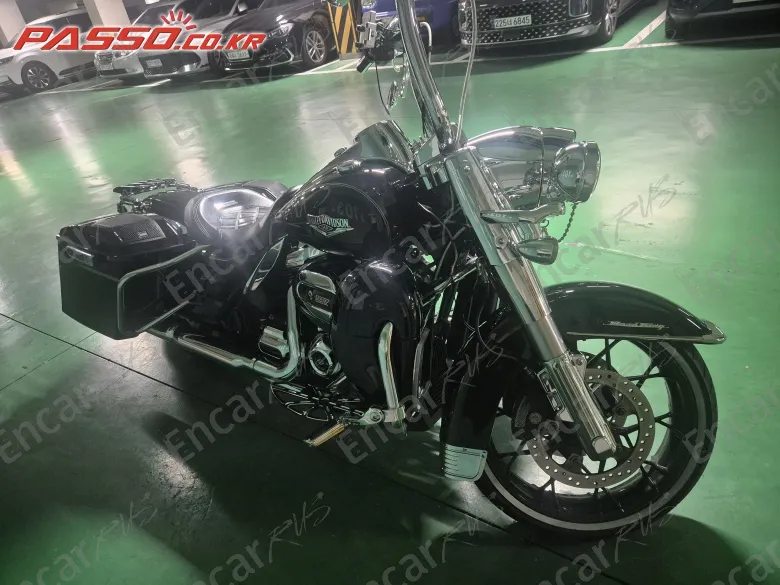 HARLEY-DAVIDSON FLHR - фото 0
