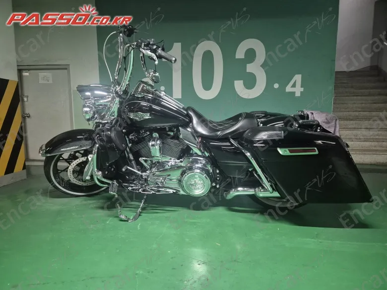 HARLEY-DAVIDSON FLHR - фото 1