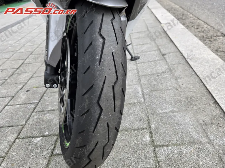 KAWASAKI ZX 6 R - фото 4