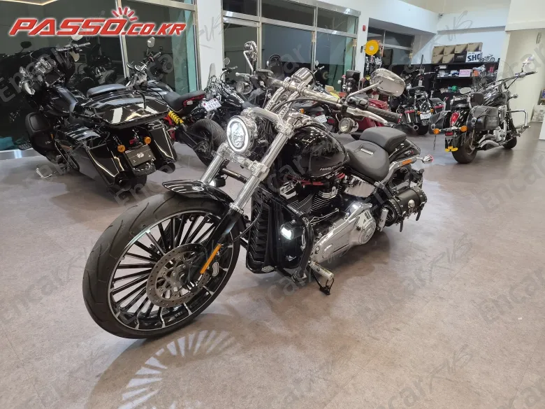 HARLEY-DAVIDSON BREAKOUT 117 - фото 3