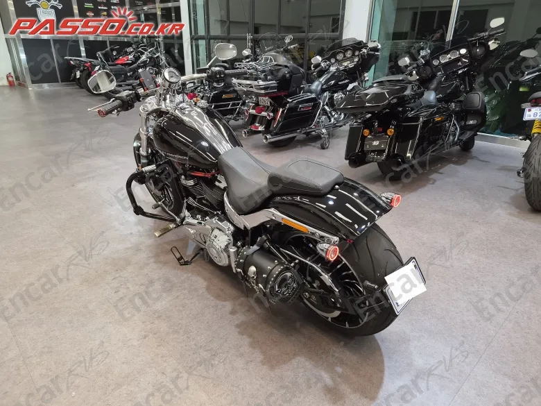 HARLEY-DAVIDSON BREAKOUT 117 - фото 6
