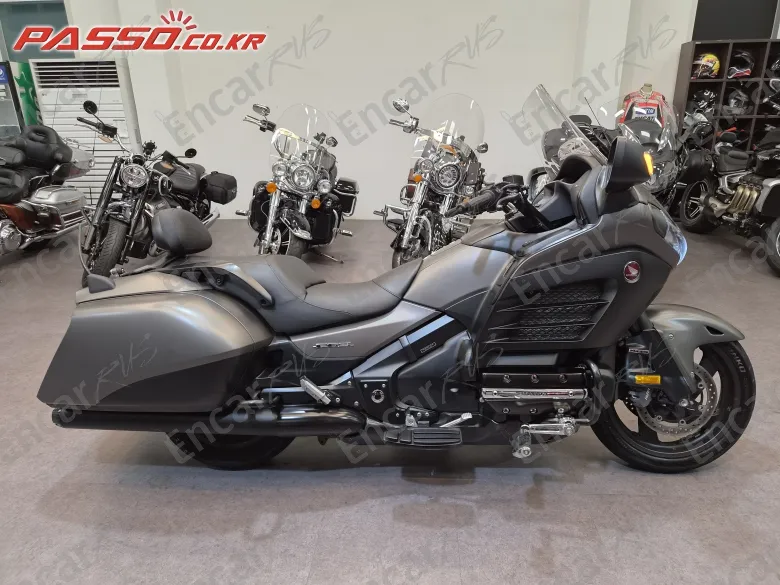 HONDA GOLDWING F6B - фото 0
