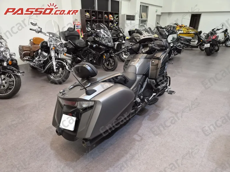 HONDA GOLDWING F6B - фото 5